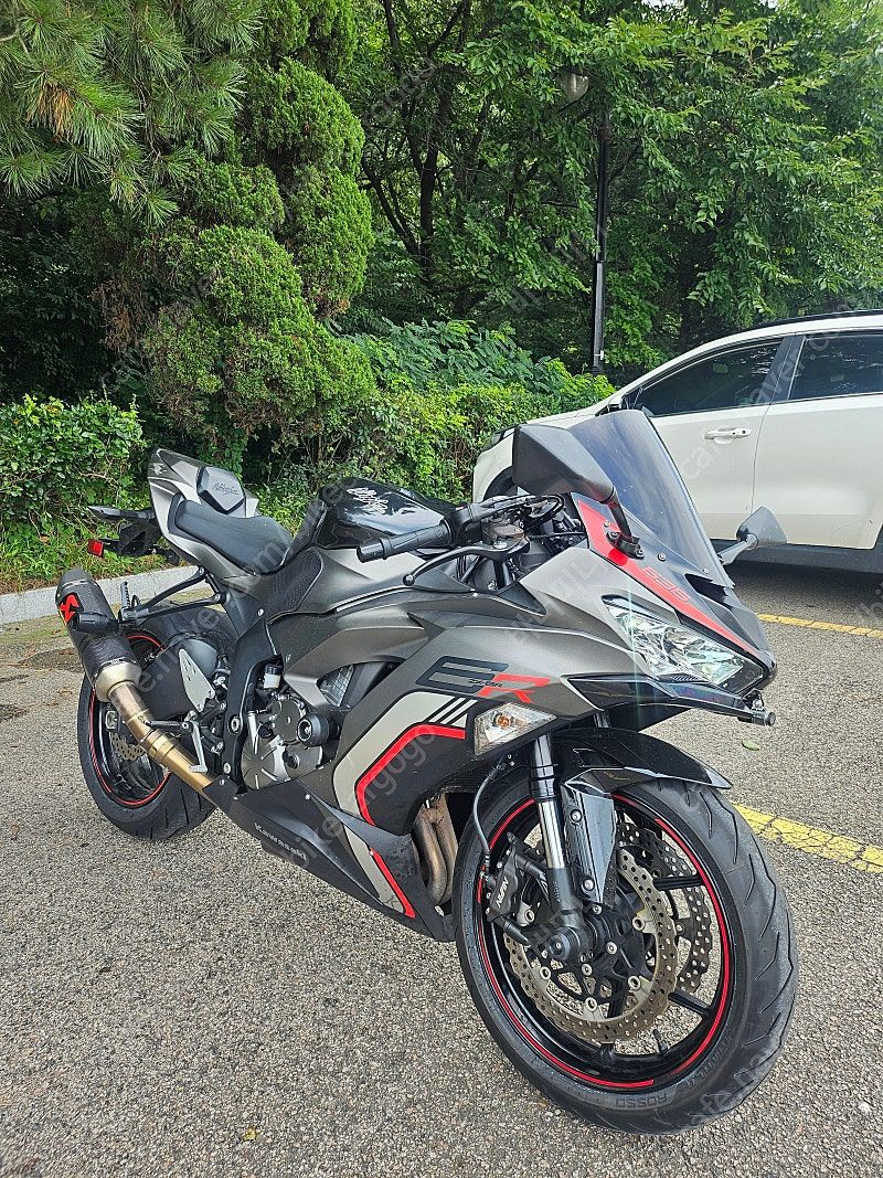 가와사키 닌자 ZX-6R main