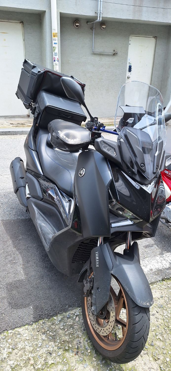 야마하 XMAX 300 ABS thumb 2