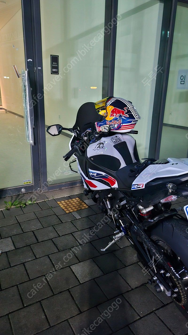 BMW S 1000 RR thumb 2