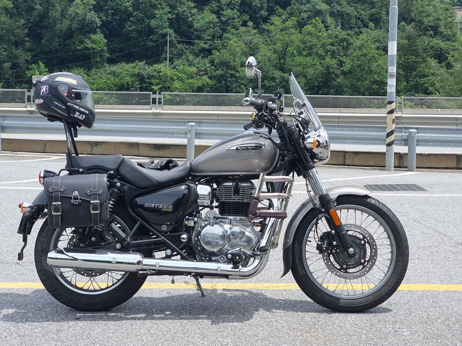 로얄엔필드 메테오 350 thumb 2