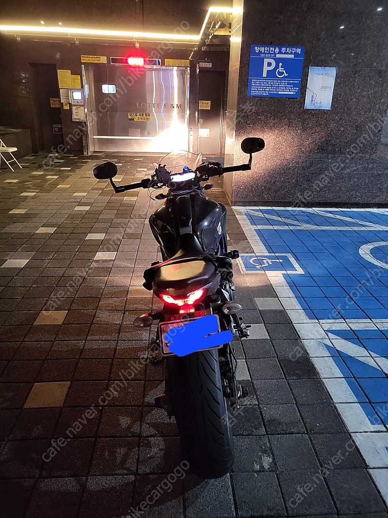 야마하 MT 07 thumb 2