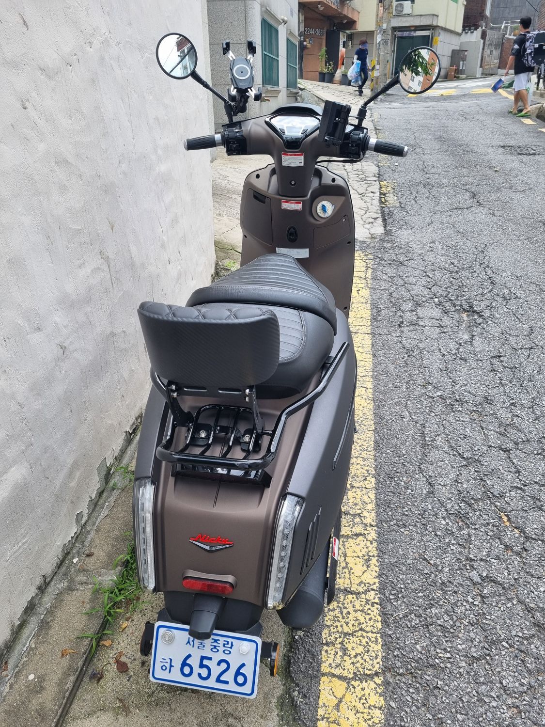 빅토리아 니키 125 more