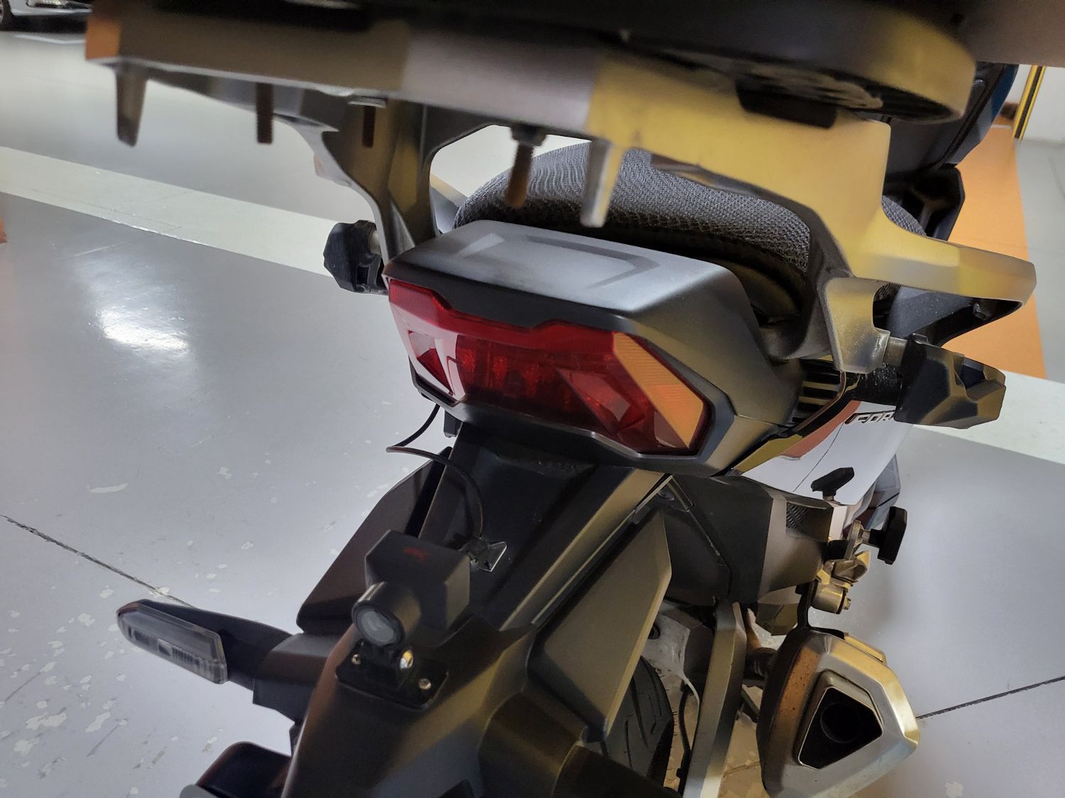 혼다 포르자 750 thumb 2