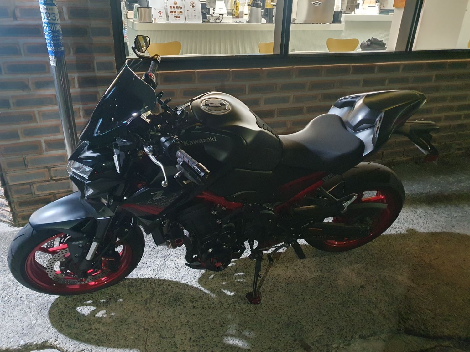 가와사키 Z 900 thumb 2