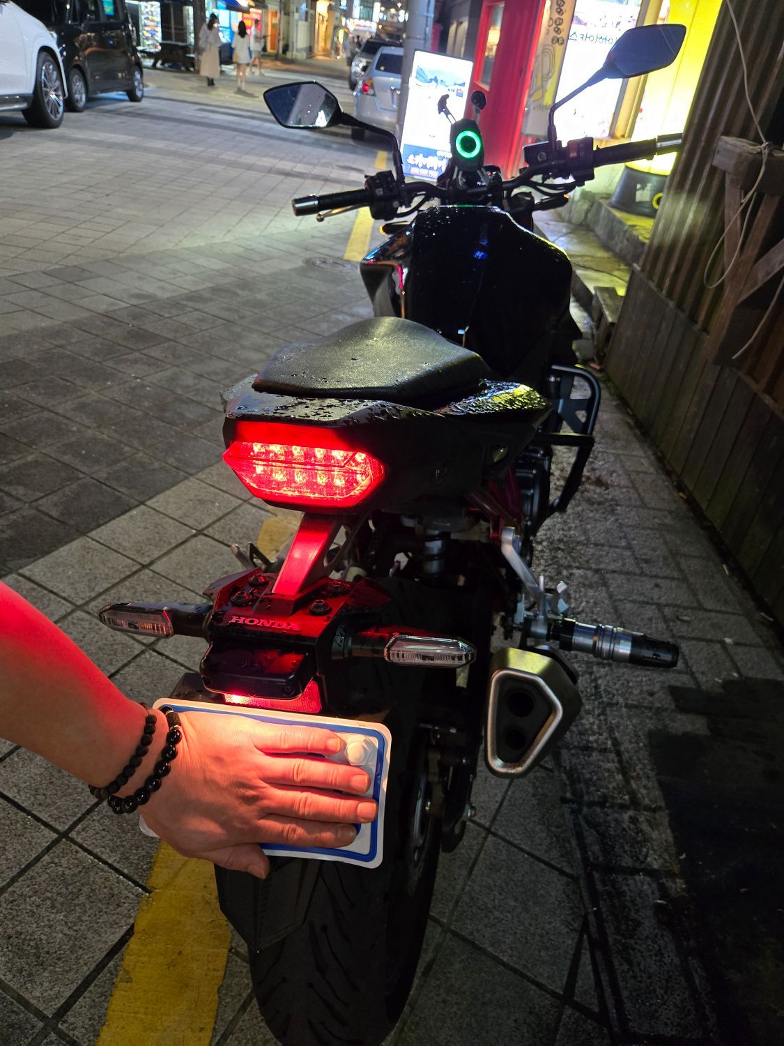 혼다 CB750 HORNET 2023 블랙 사진 4