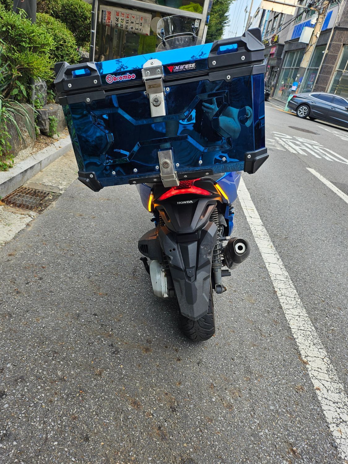 혼다 포르자 350 more