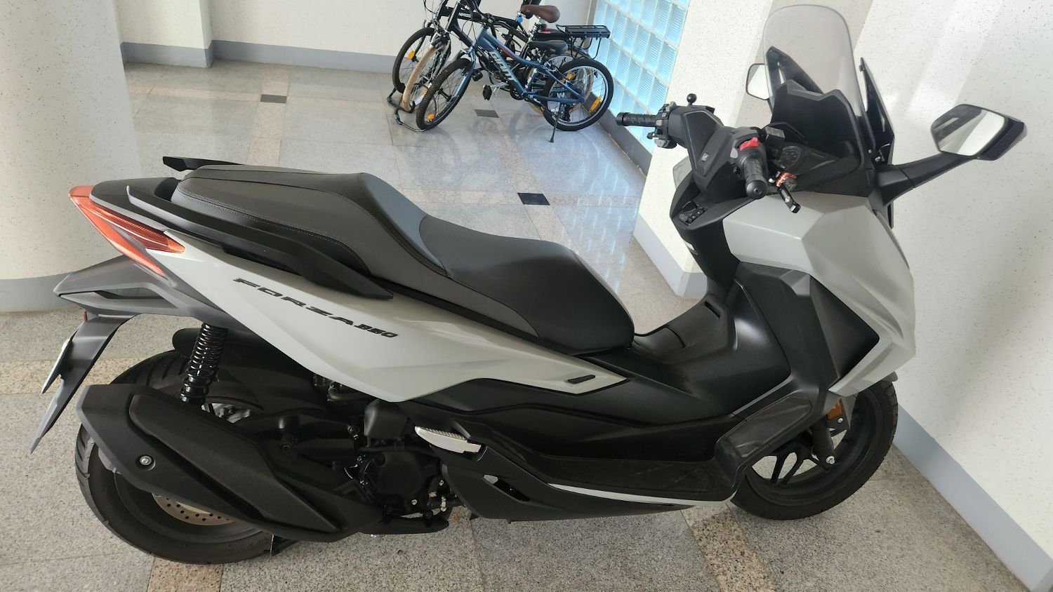 혼다 포르자 350 more