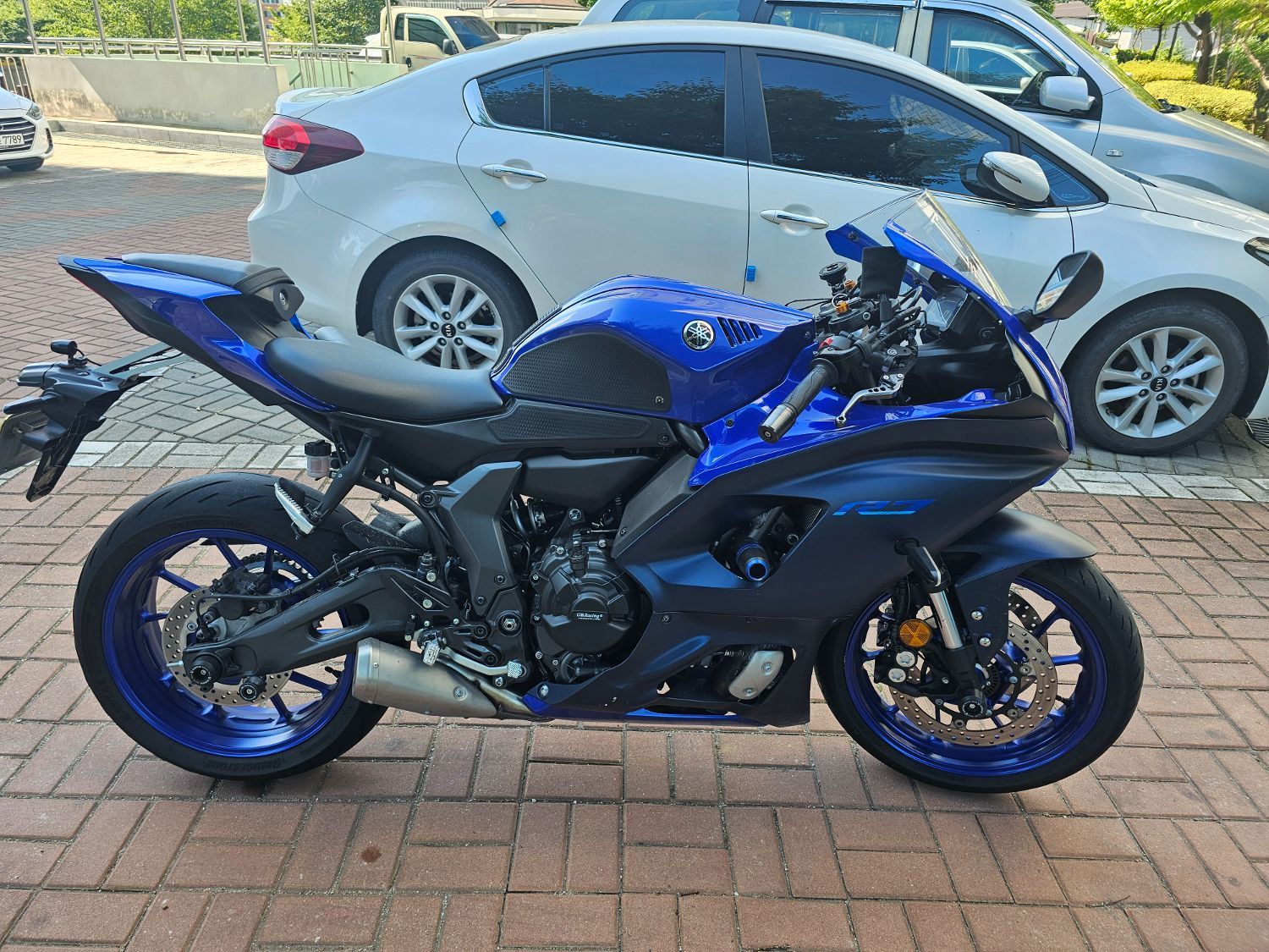 야마하 YZF R7 2022 블루 사진 5