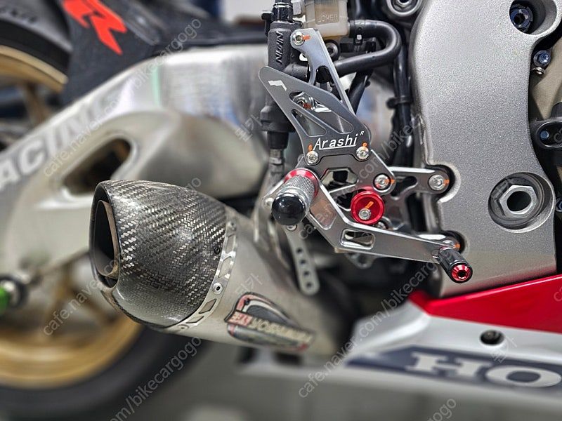 혼다 CBR 1000 RR SP thumb 2