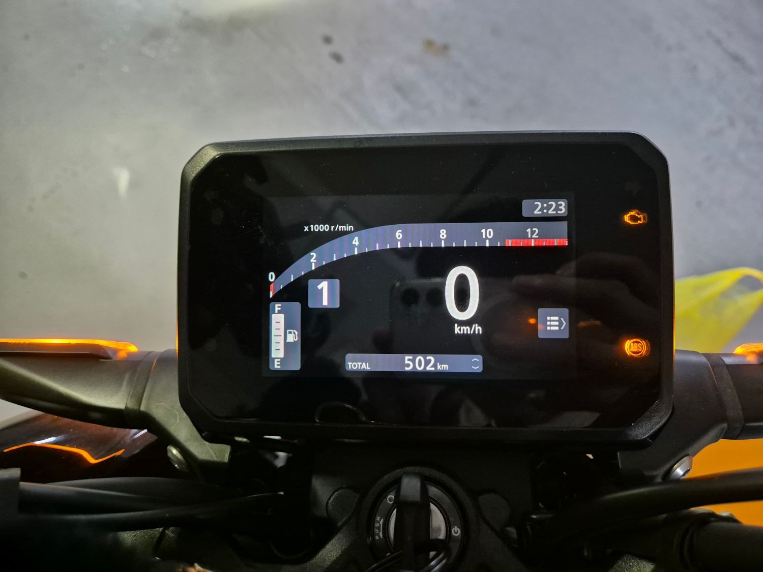 혼다 CB 125 R thumb 2