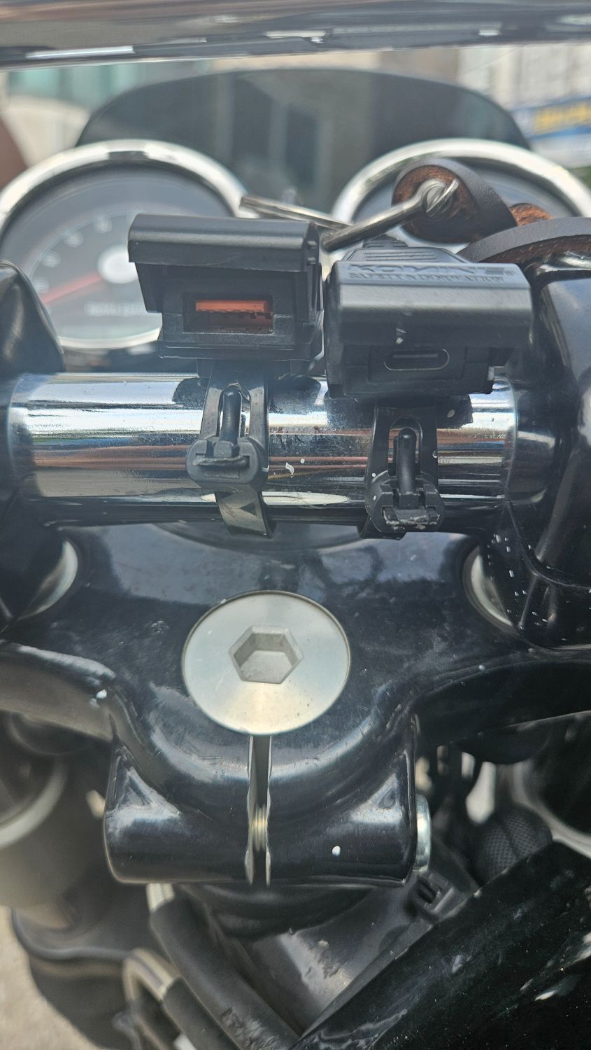 로얄엔필드 인터셉터 650 thumb 2