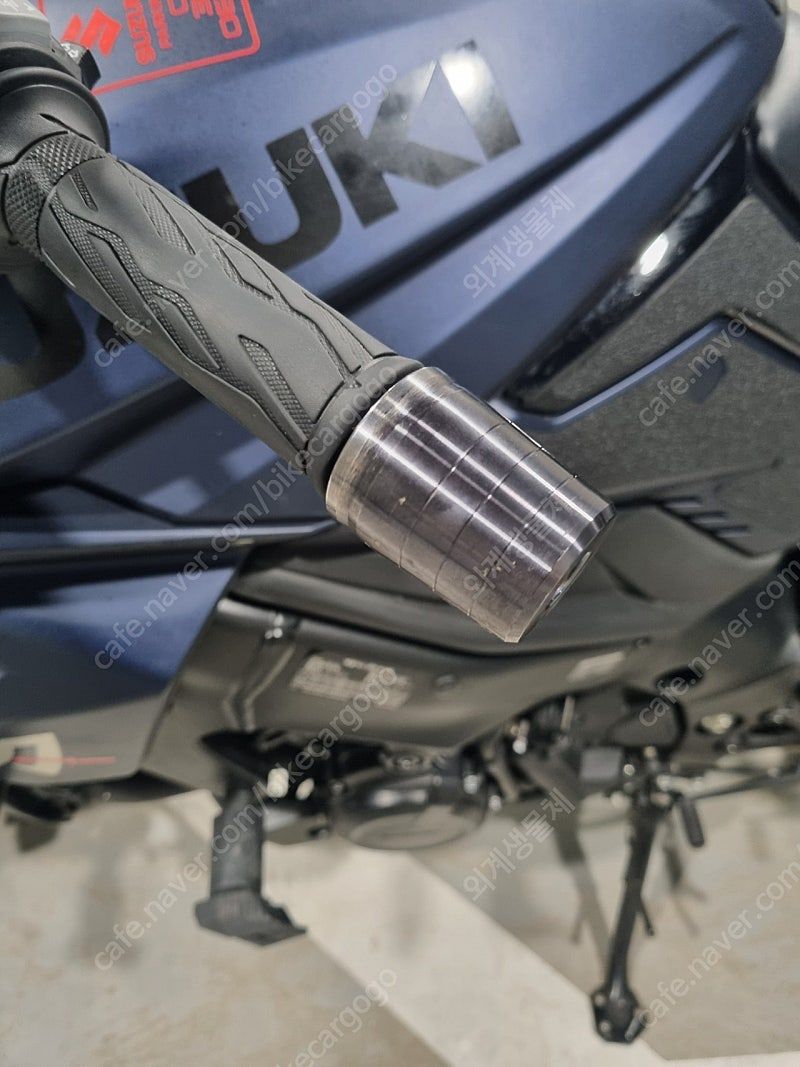 스즈키 카타나 1000 more