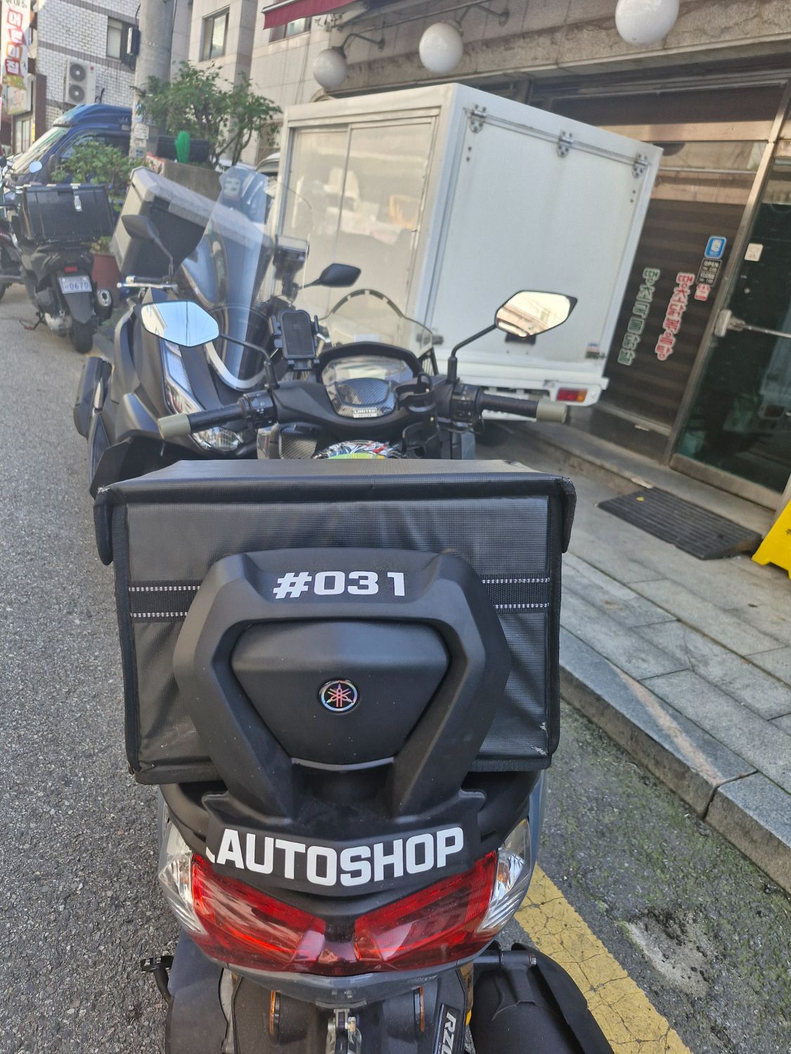 야마하 NMAX 125 more