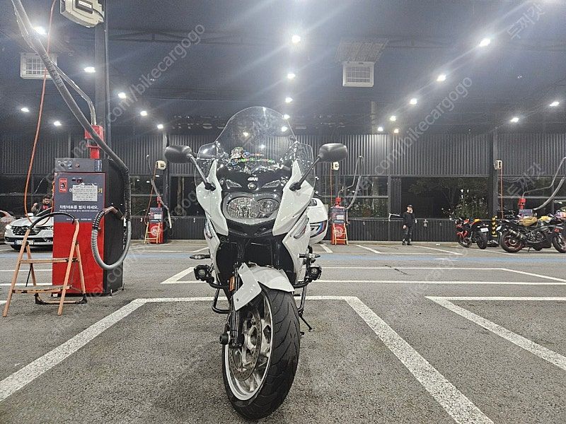 BMW F 800 GT thumb 2