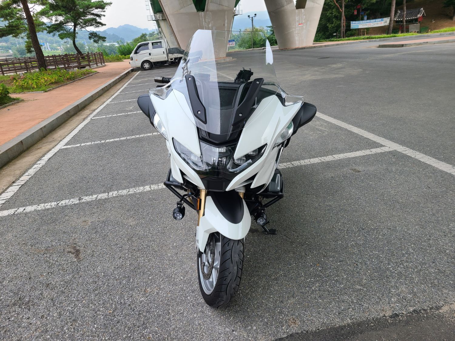 BMW R 1250 RT 2022 화이트 사진 6
