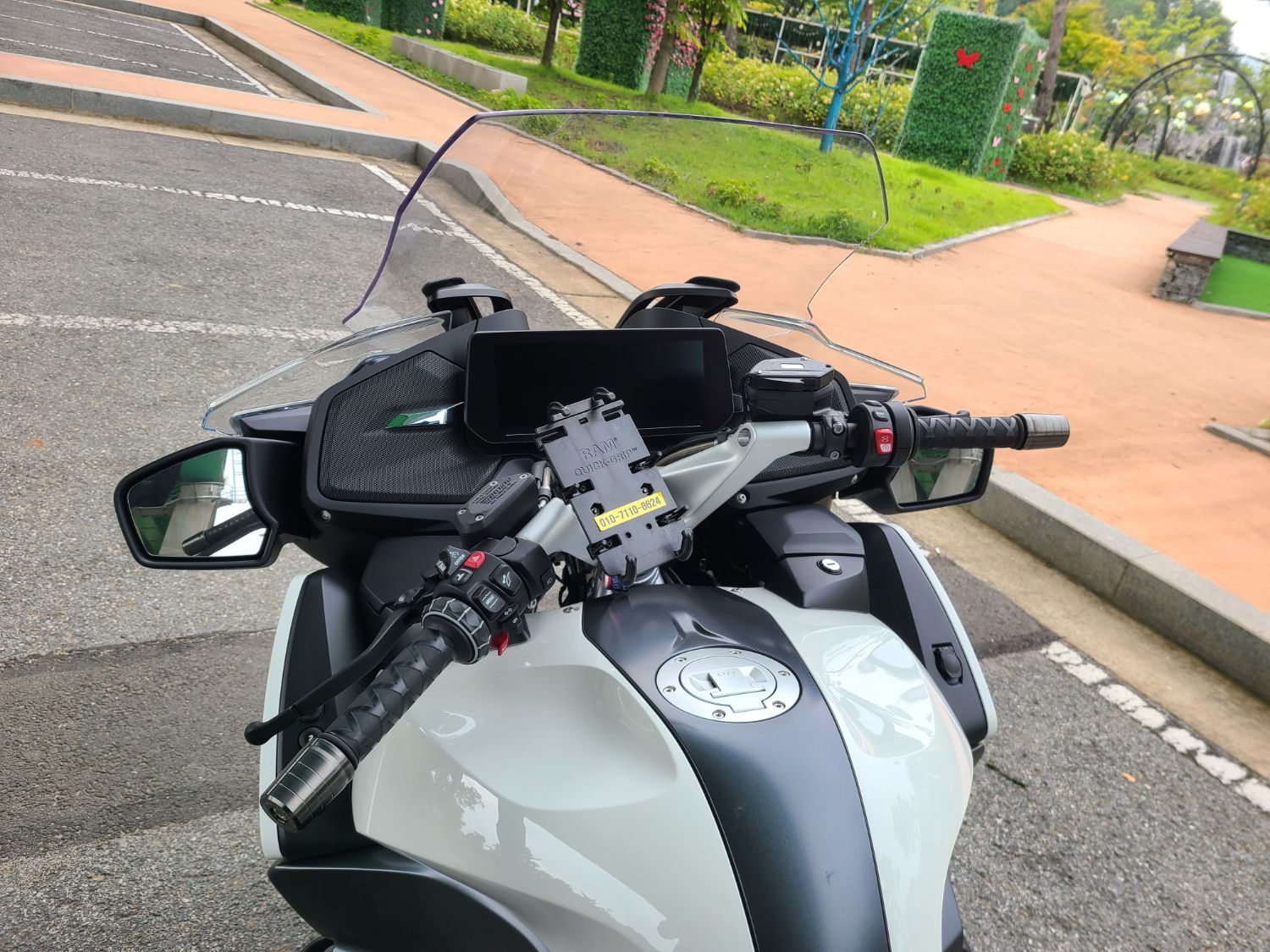BMW R 1250 RT 2022 화이트 사진 1