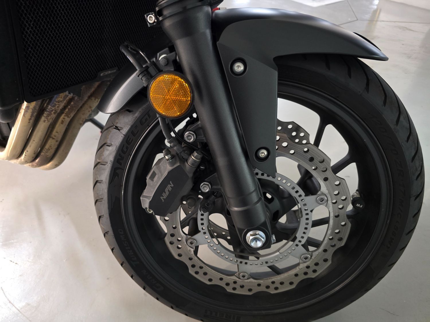 혼다 CB 650 F 2017 블랙 사진 8