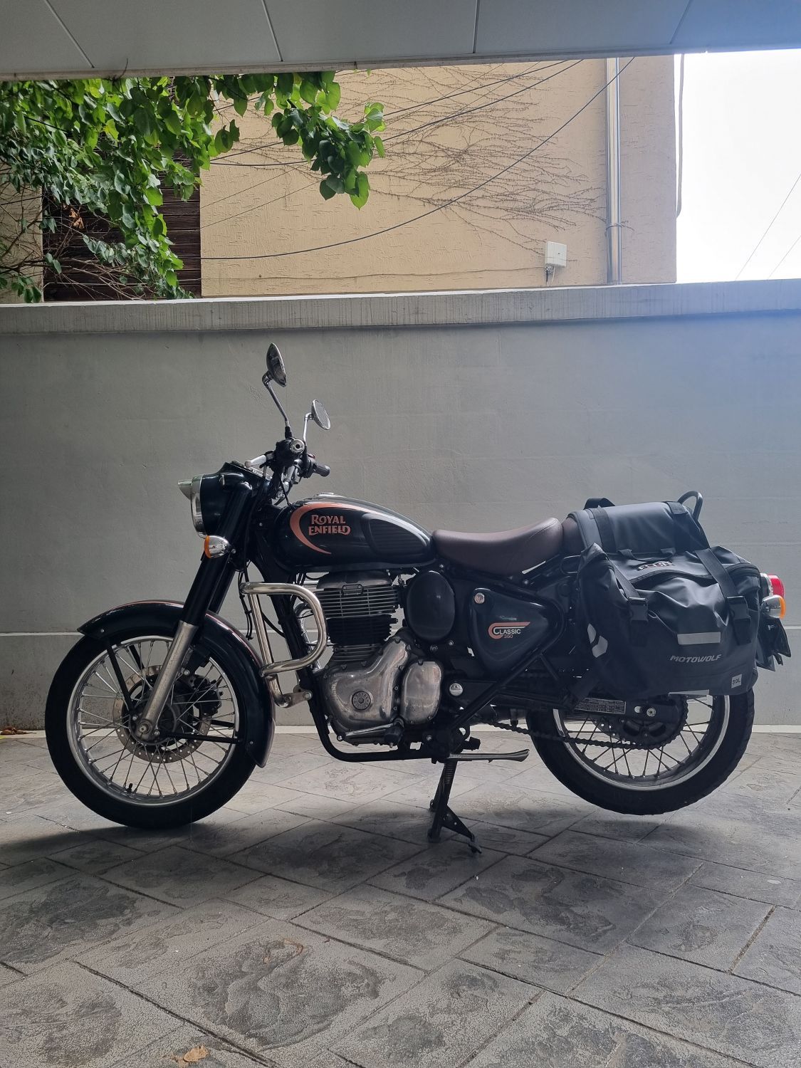 로얄엔필드 클래식 350 more