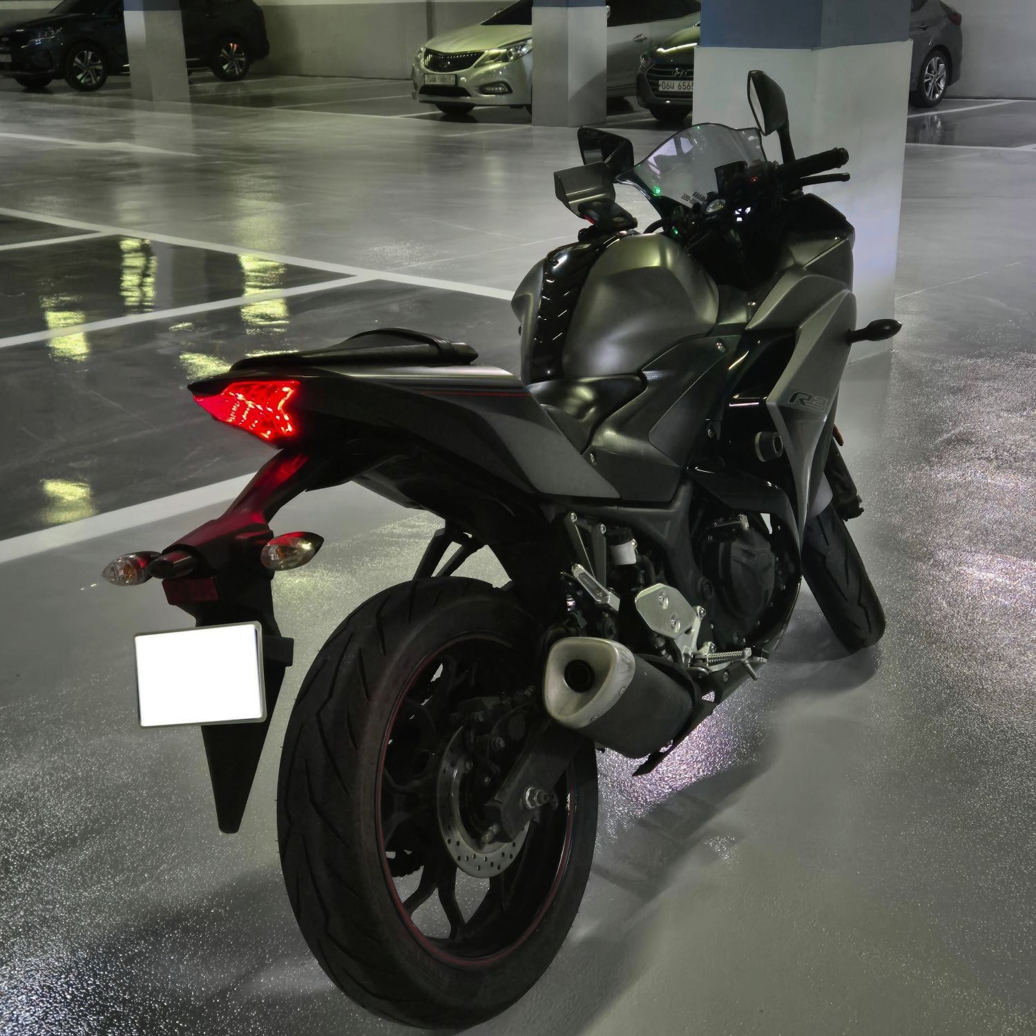 야마하 YZF R3 thumb 2