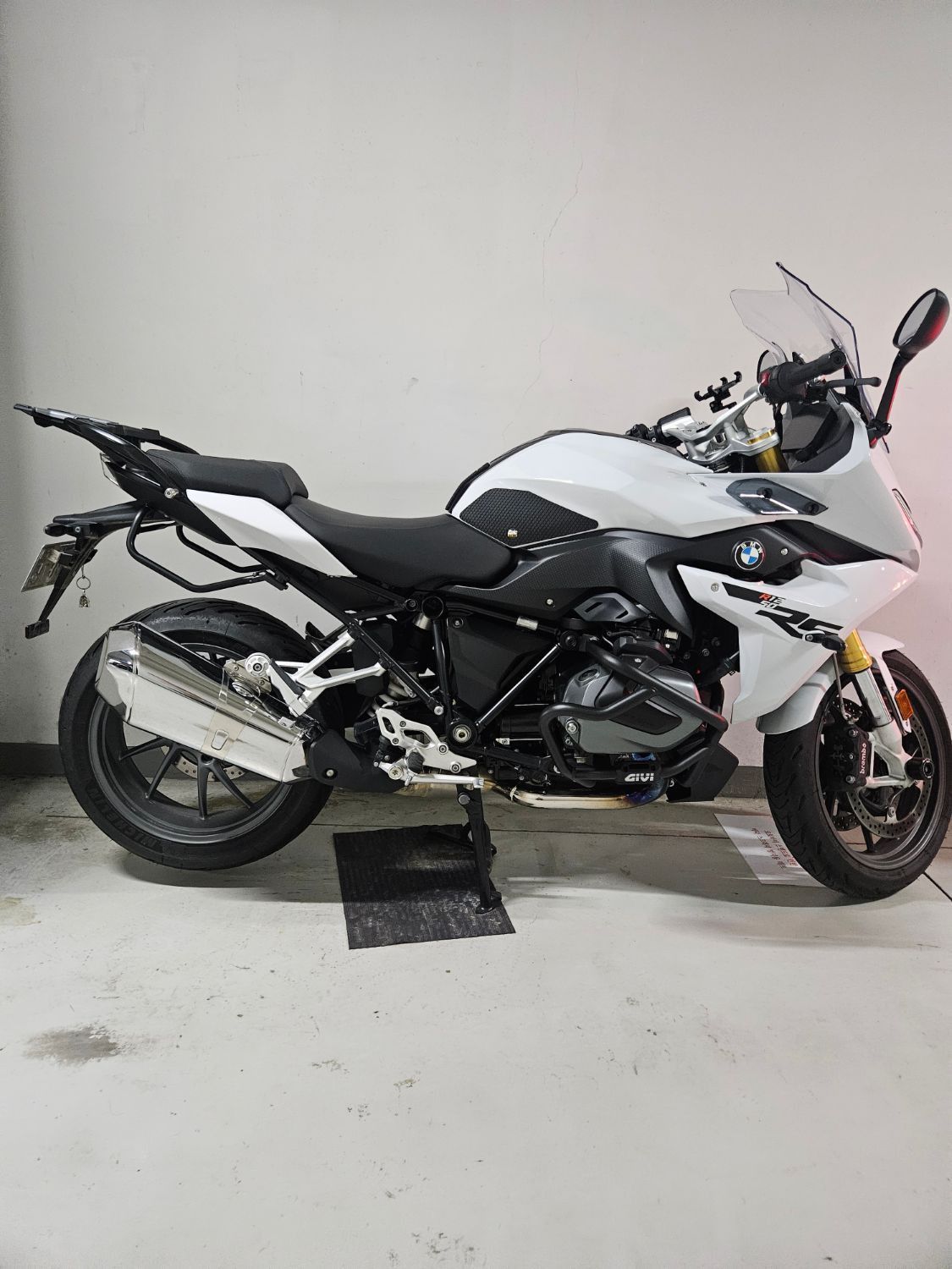 BMW R 1250 RS 2024 화이트 사진 4