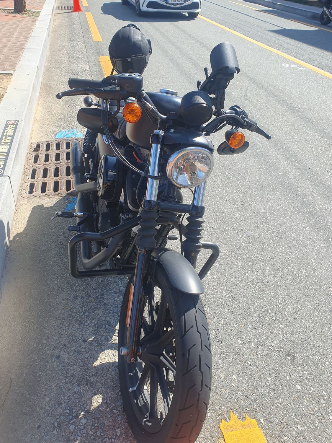할리데이비슨 아이언 883 2018 블랙 사진 1