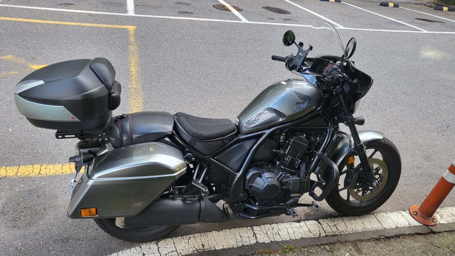 혼다 레블 1100T DCT 2025 블랙 사진 2