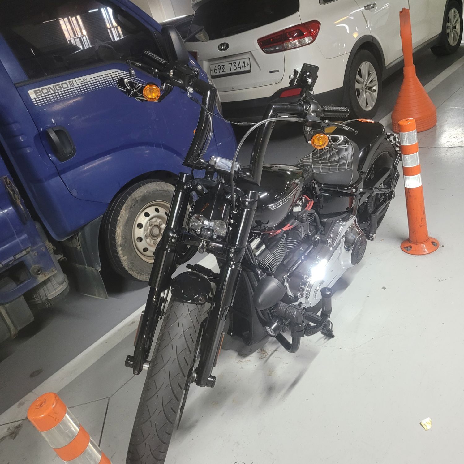 할리데이비슨 브레이크아웃 114 2022 블랙 사진 1