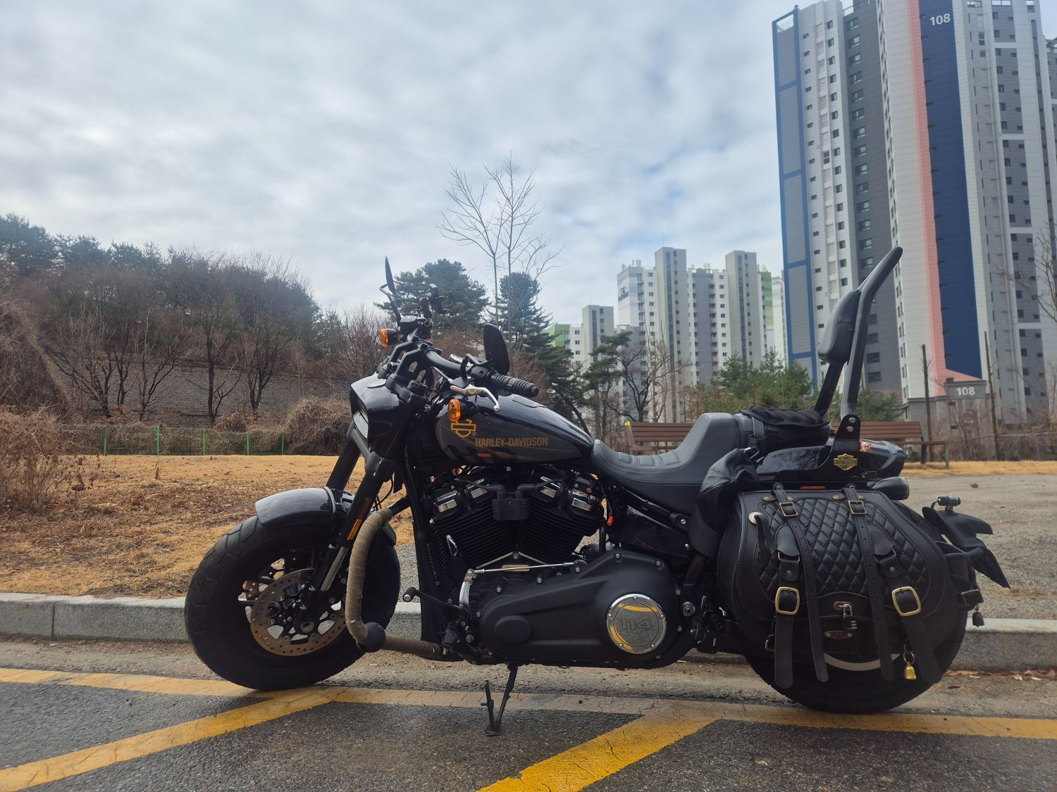 할리데이비슨 팻밥 114 2024 블랙 사진 2