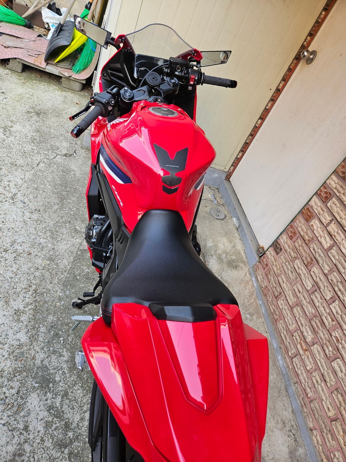 혼다 CBR 650 R 2024 레드 사진 3