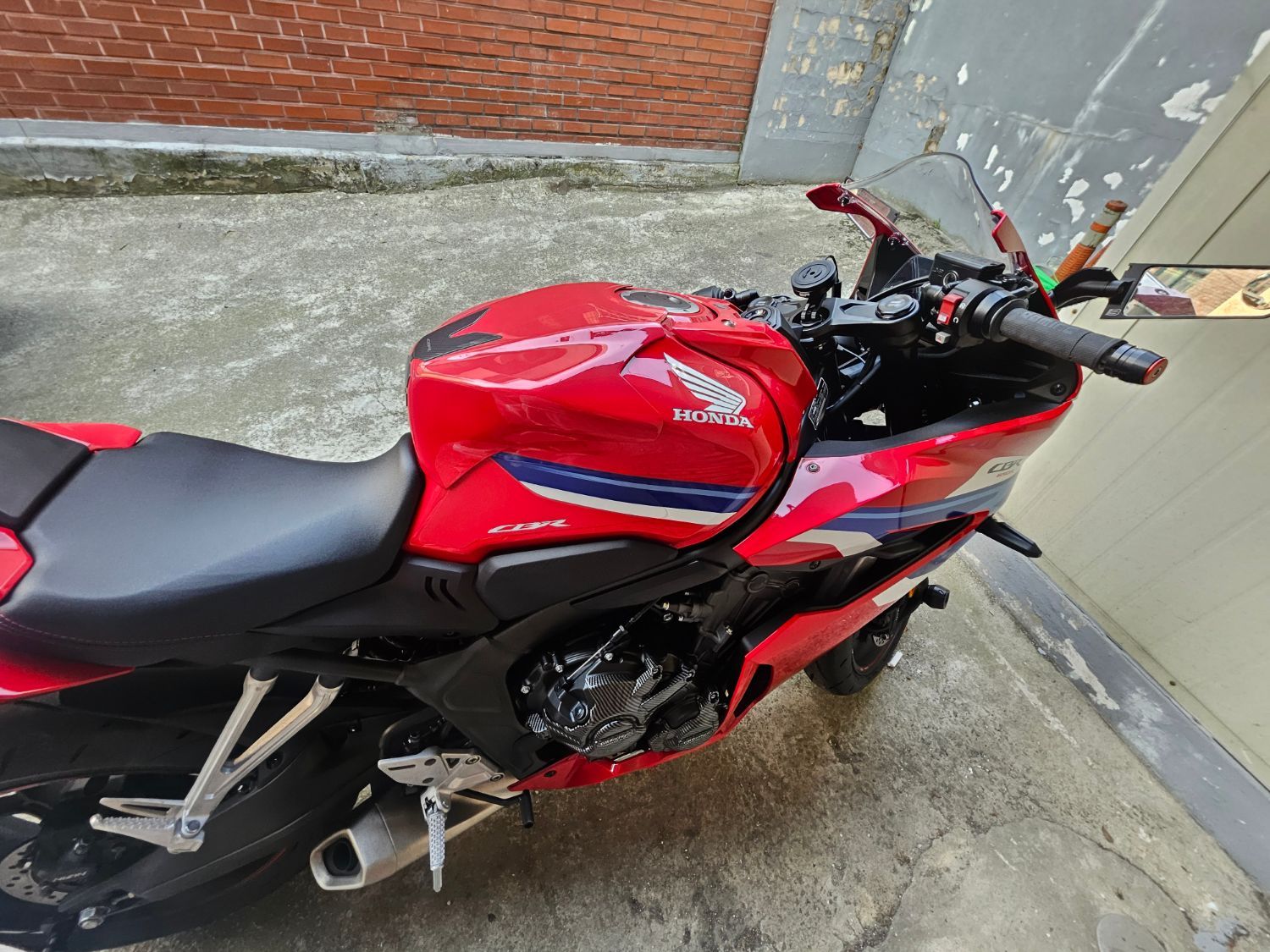 혼다 CBR 650 R 2024 레드 사진 2