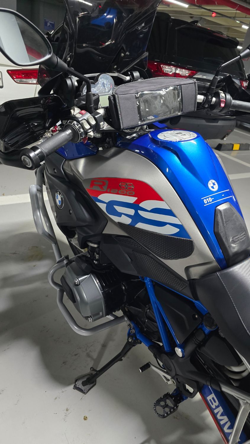 BMW R 1200 GS 2018 블루 사진 3
