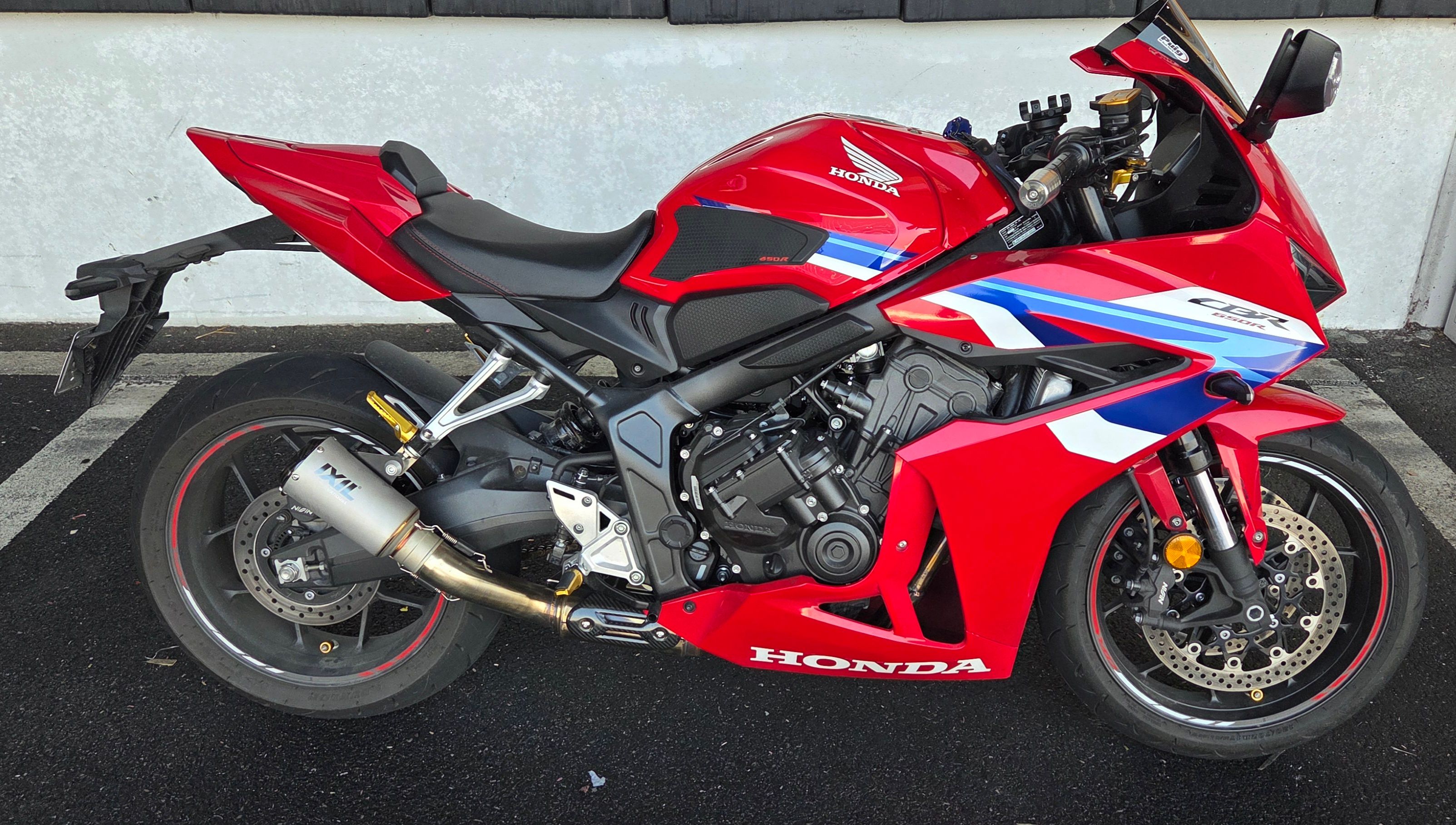 혼다 CBR 650 R E-CLUTCH thumb 2