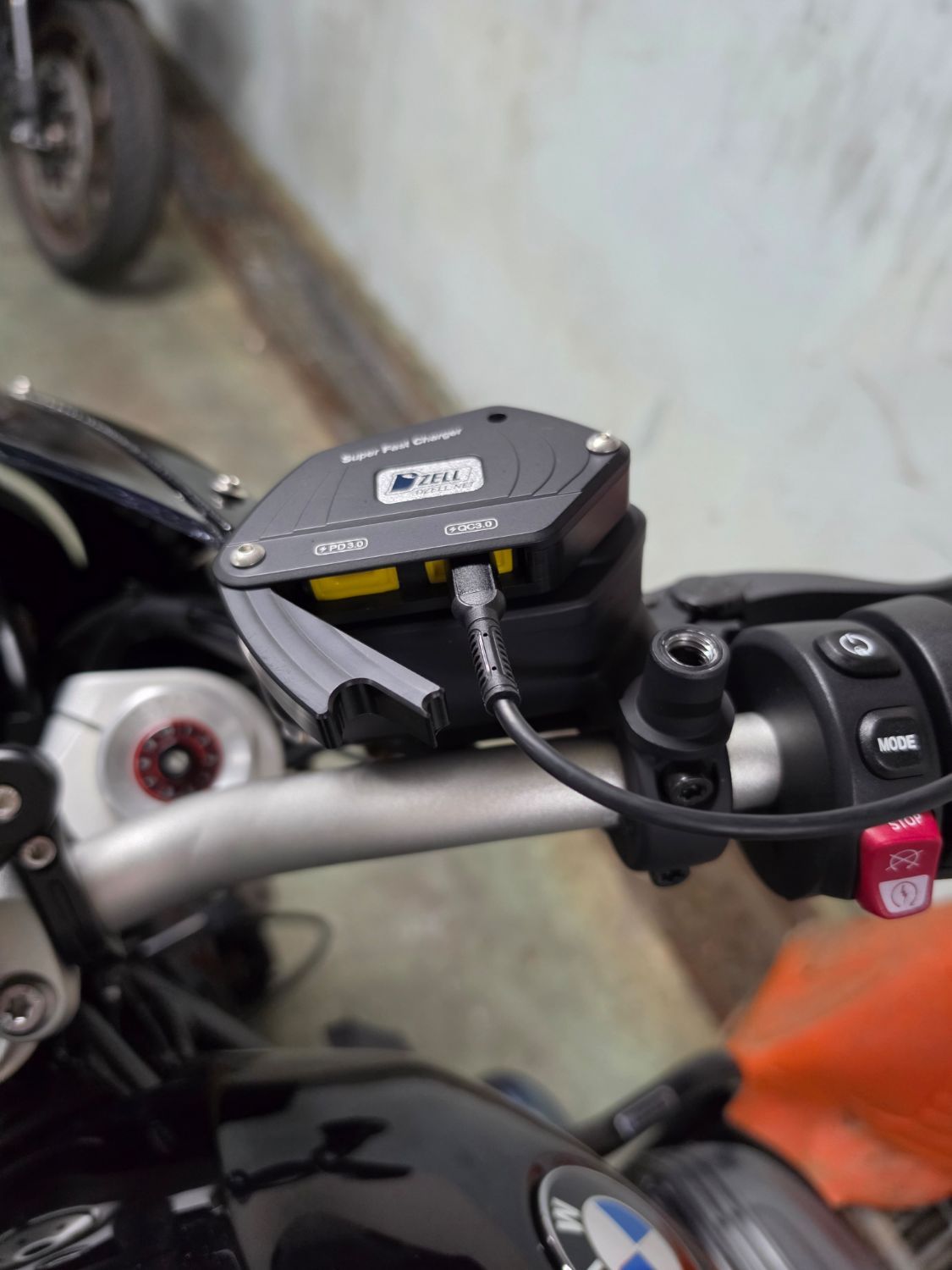 BMW R 12 nine T 2024 블랙 사진 8