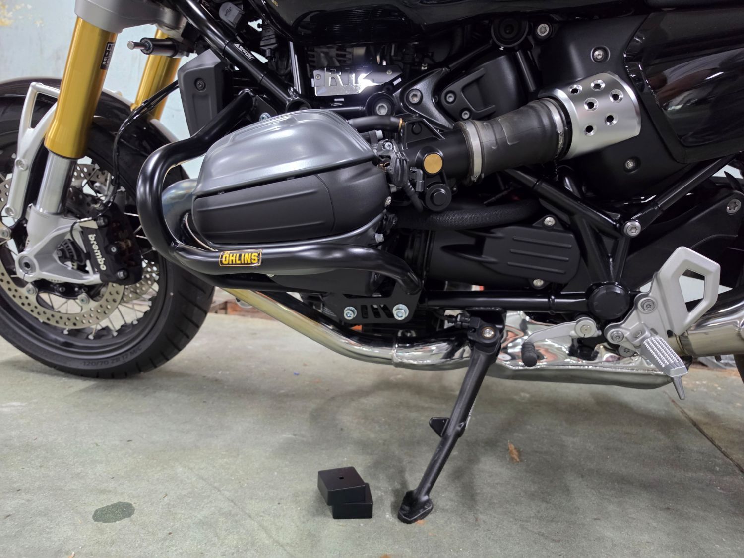BMW R 12 nine T 2024 블랙 사진 7