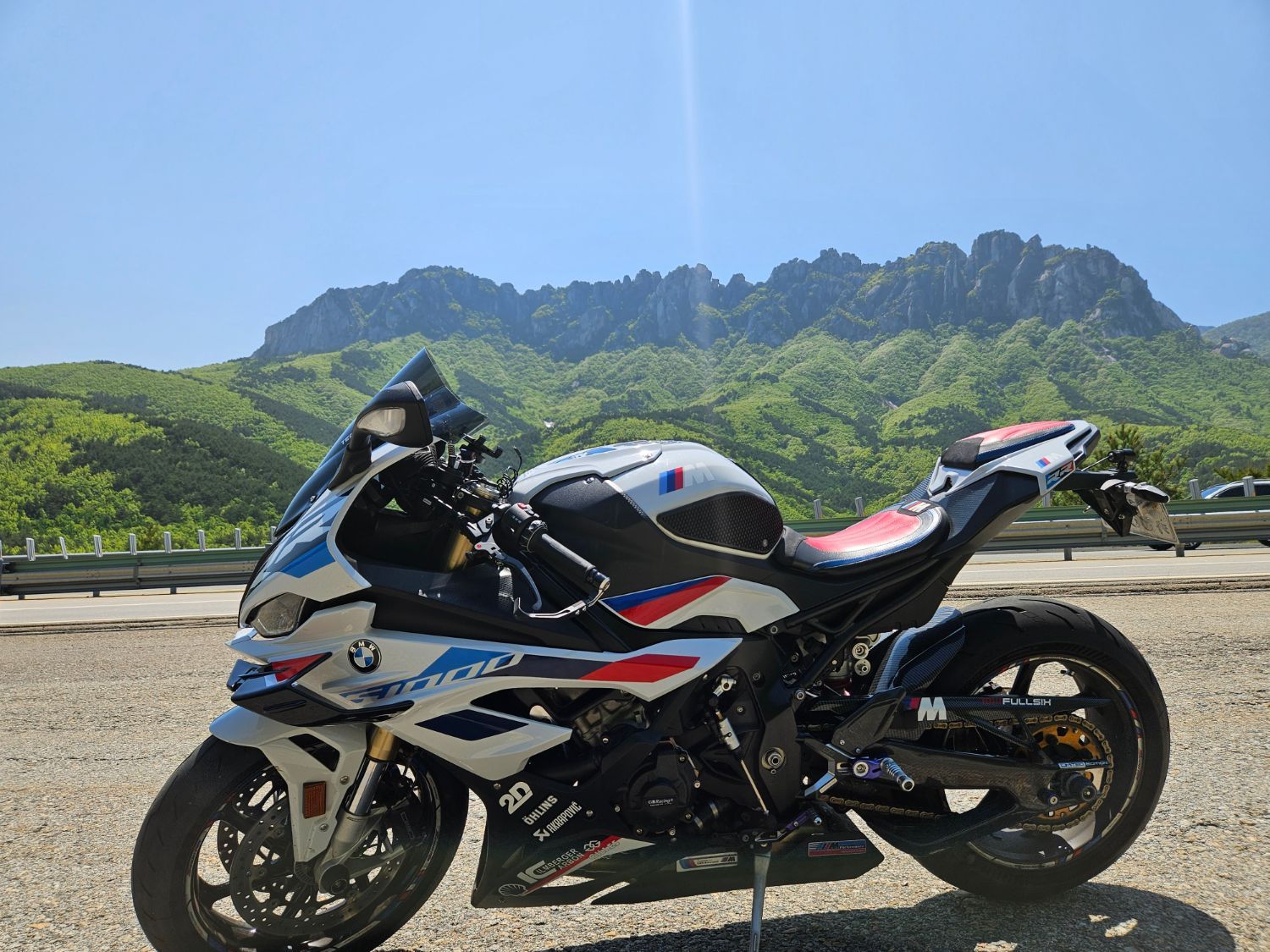 BMW S 1000 RR more