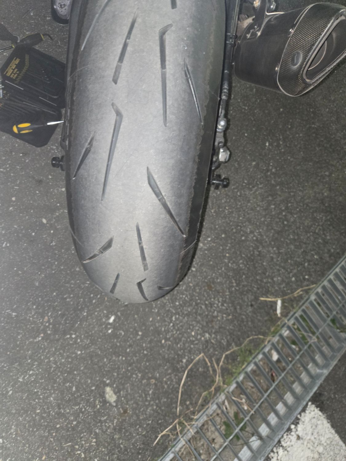 야마하 YZF R1 2019 블랙 사진 6