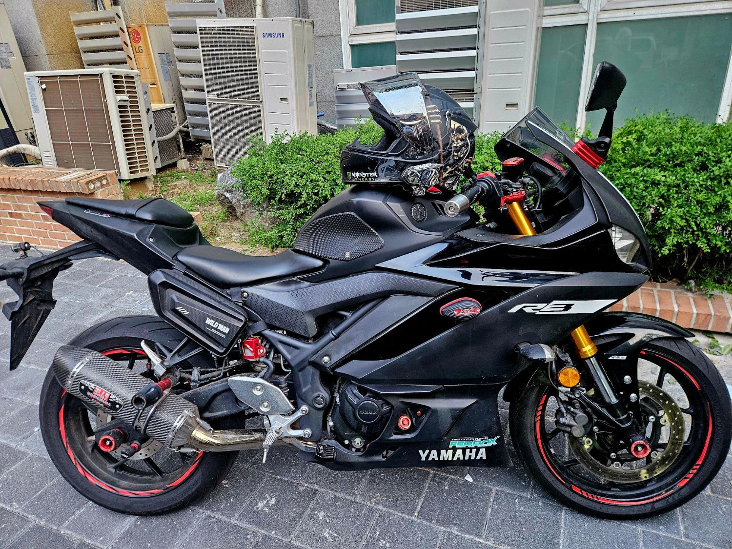 야마하 YZF R3 thumb 2