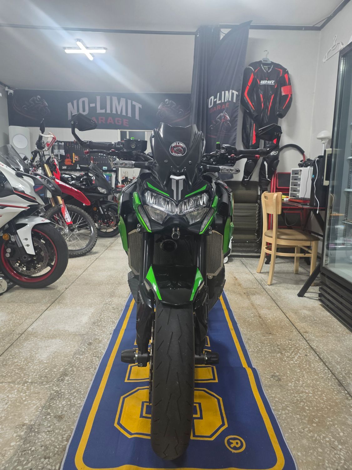 가와사키 Z 900
