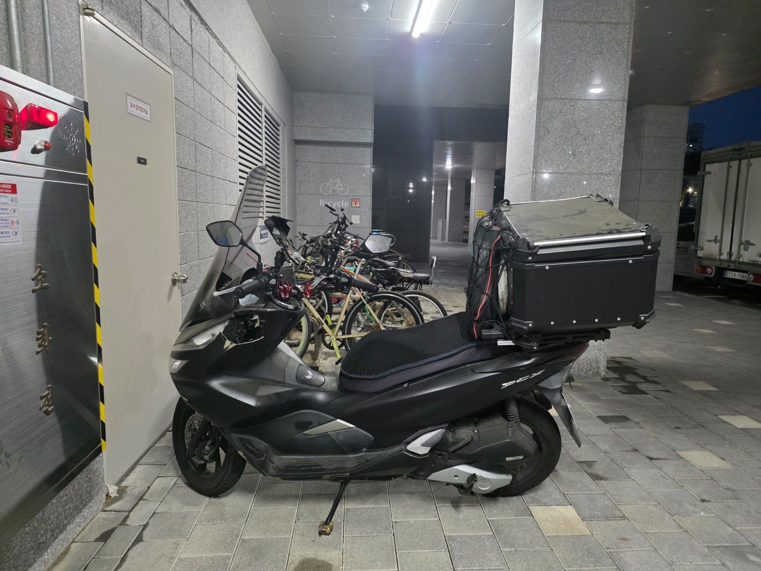 혼다 PCX 125 thumb 2