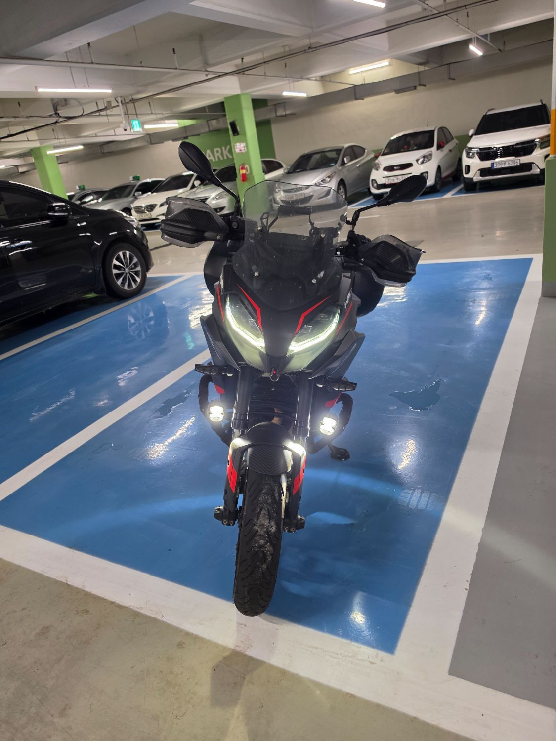 BMW F 900 XR 2022 블루 사진 2