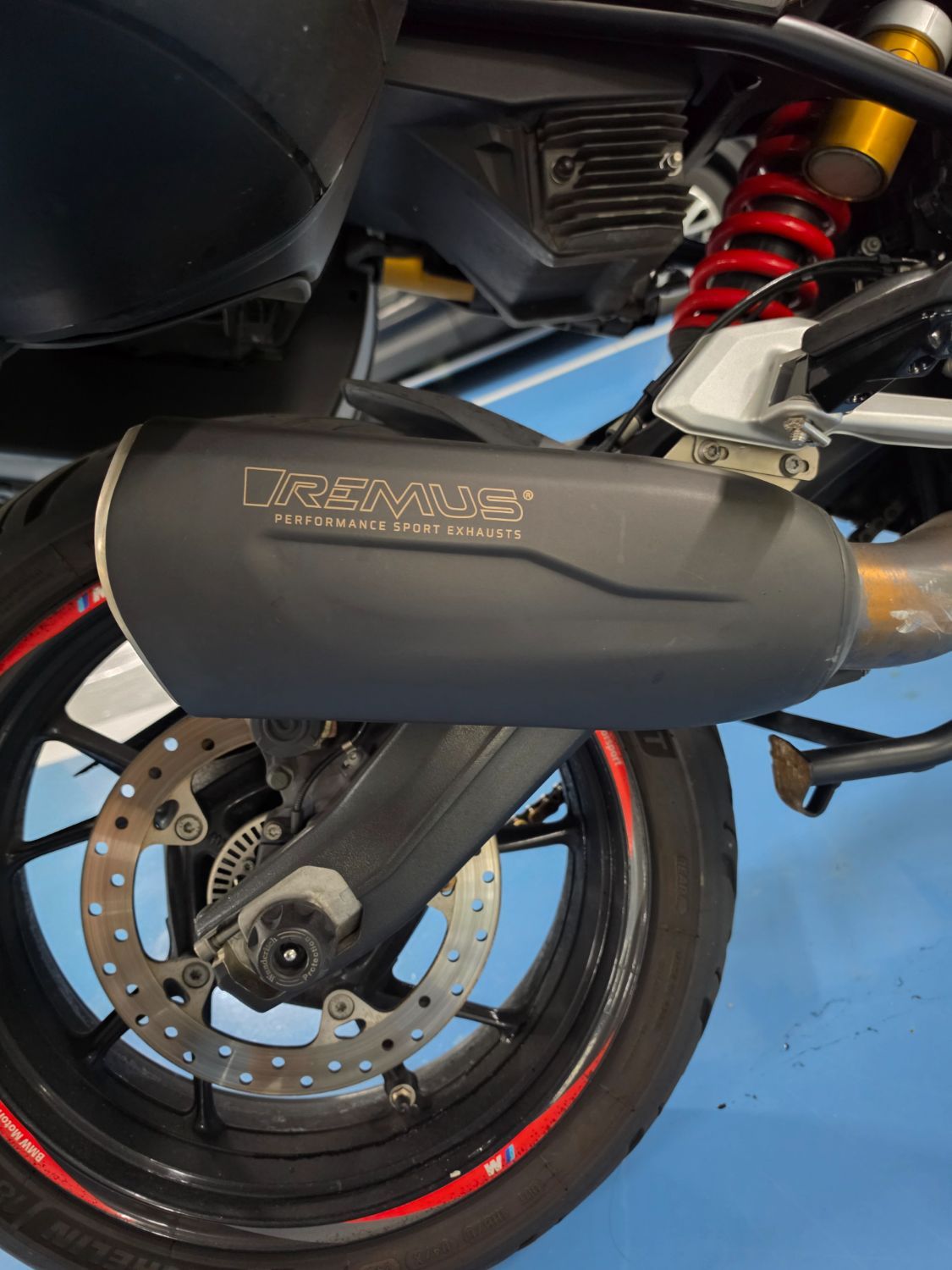 BMW F 900 XR 2022 블루 사진 5