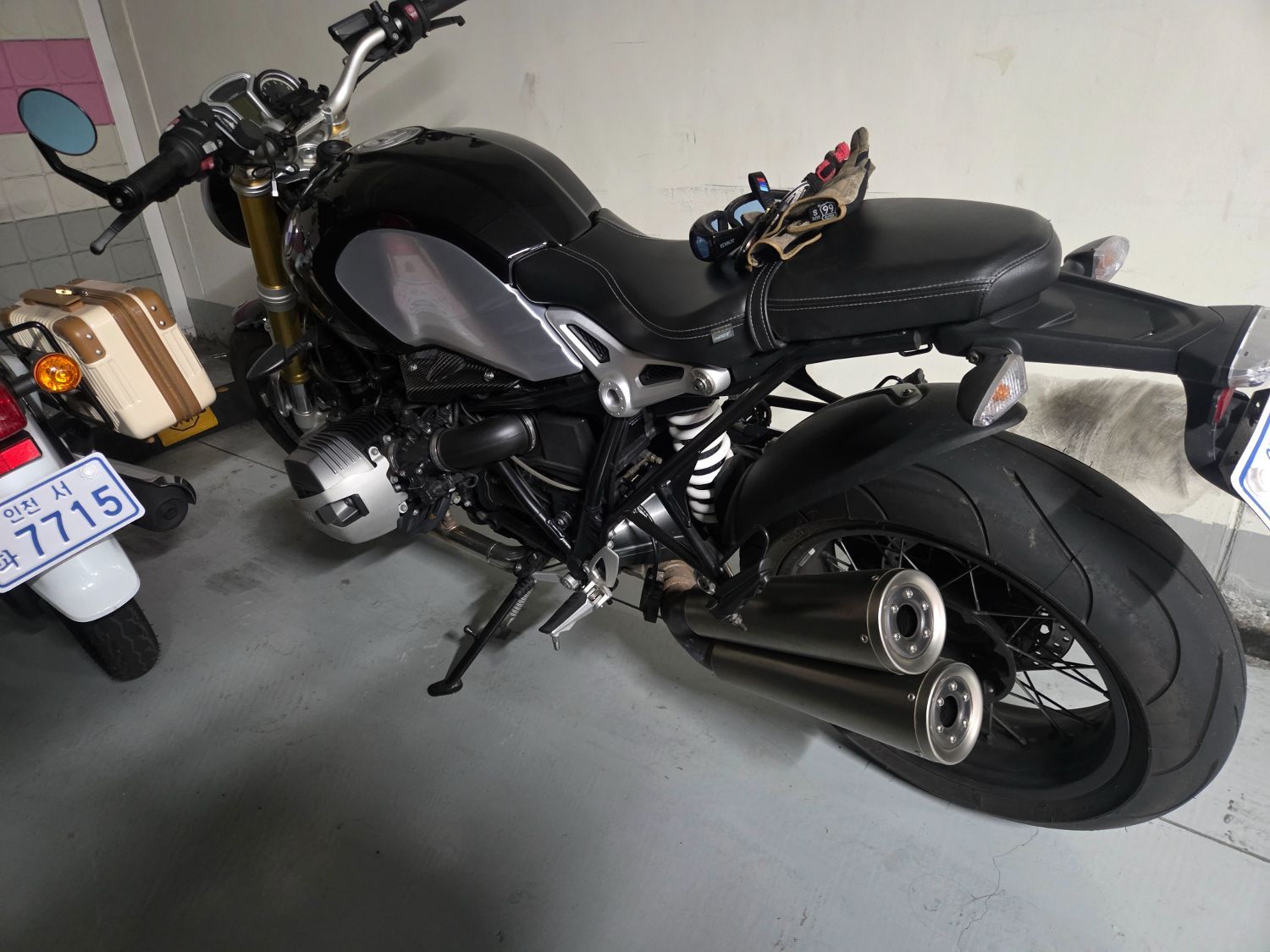 BMW R nine T 2016 블랙 사진 4