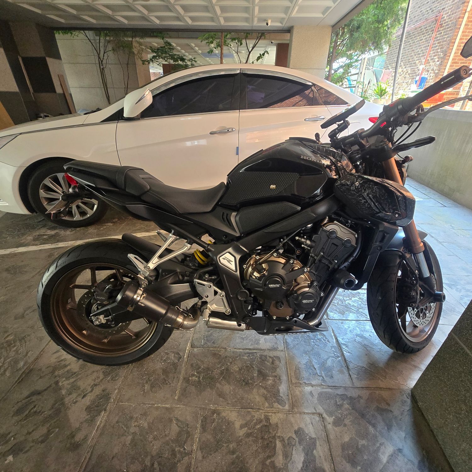 혼다 CB 650 R main