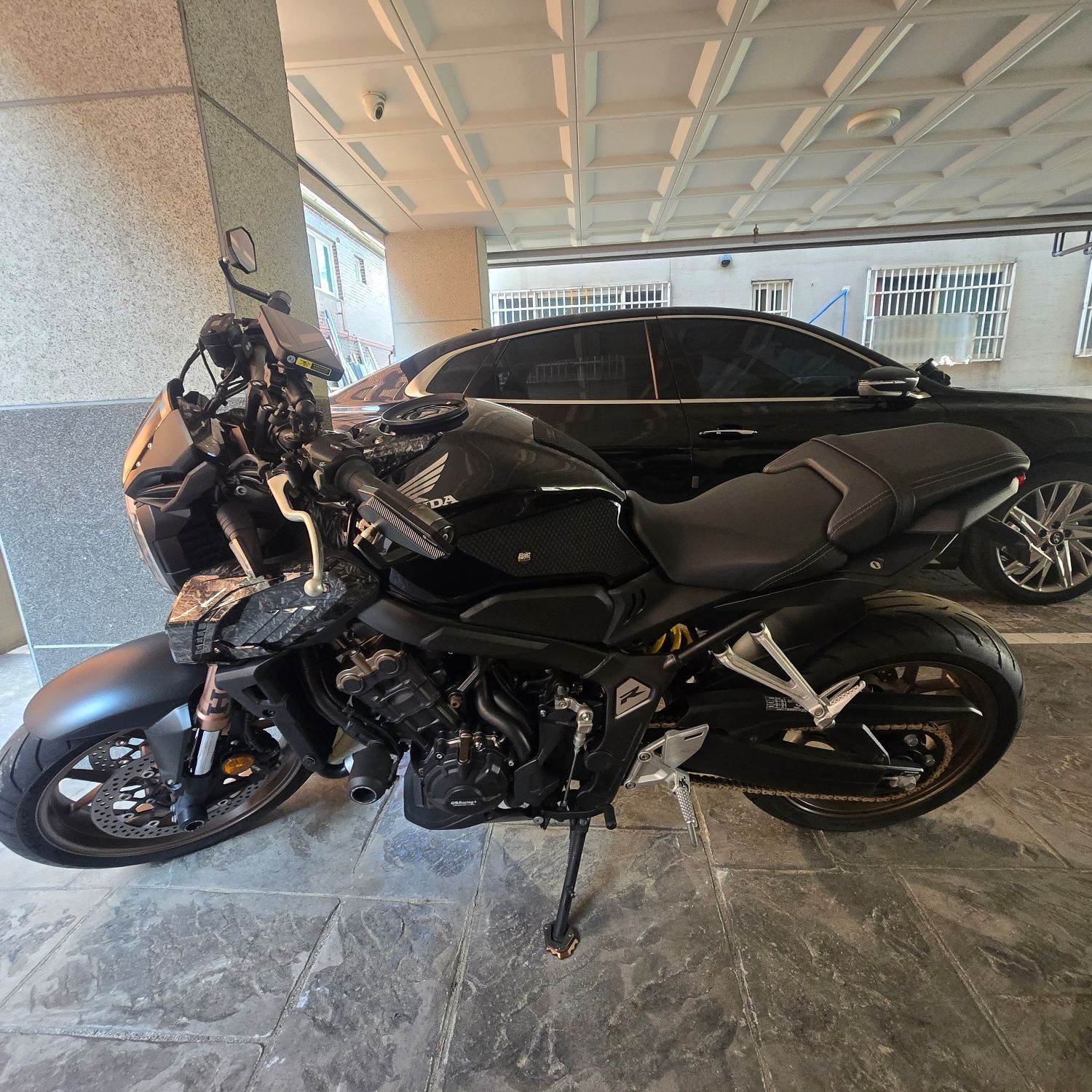 혼다 CB 650 R thumb 2