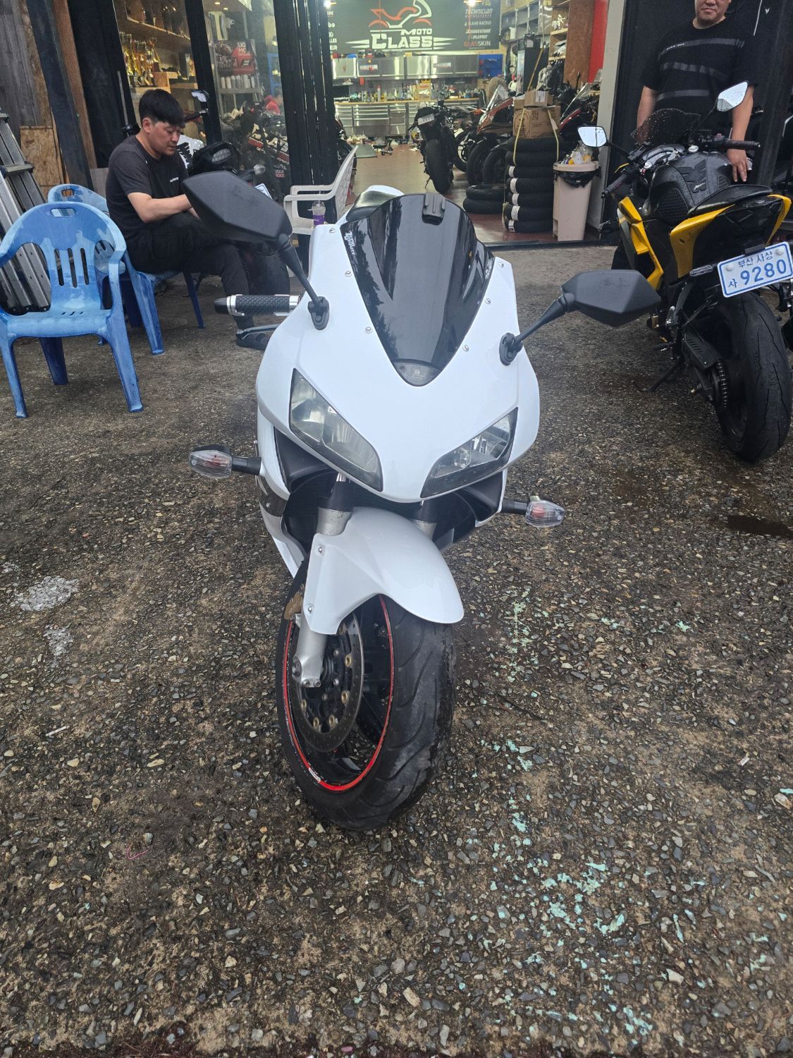 혼다 CBR 600 RR thumb 2
