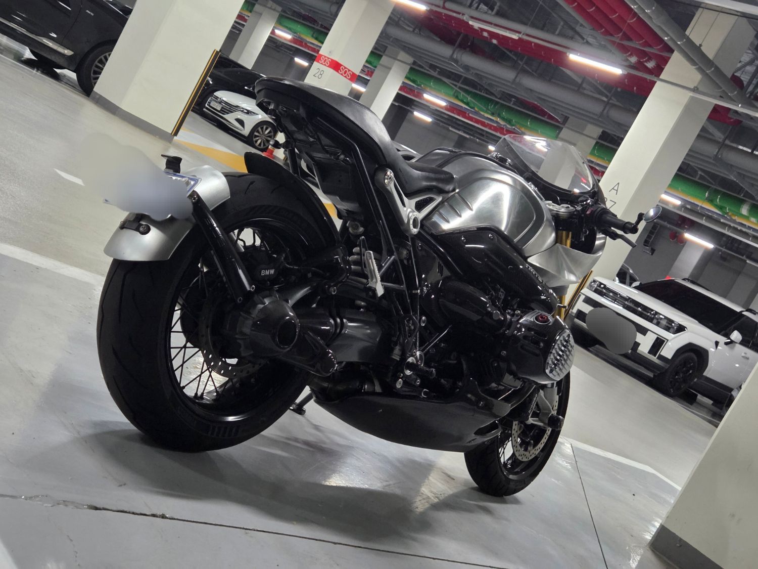 BMW R nine T 2015 건메탈 사진 4