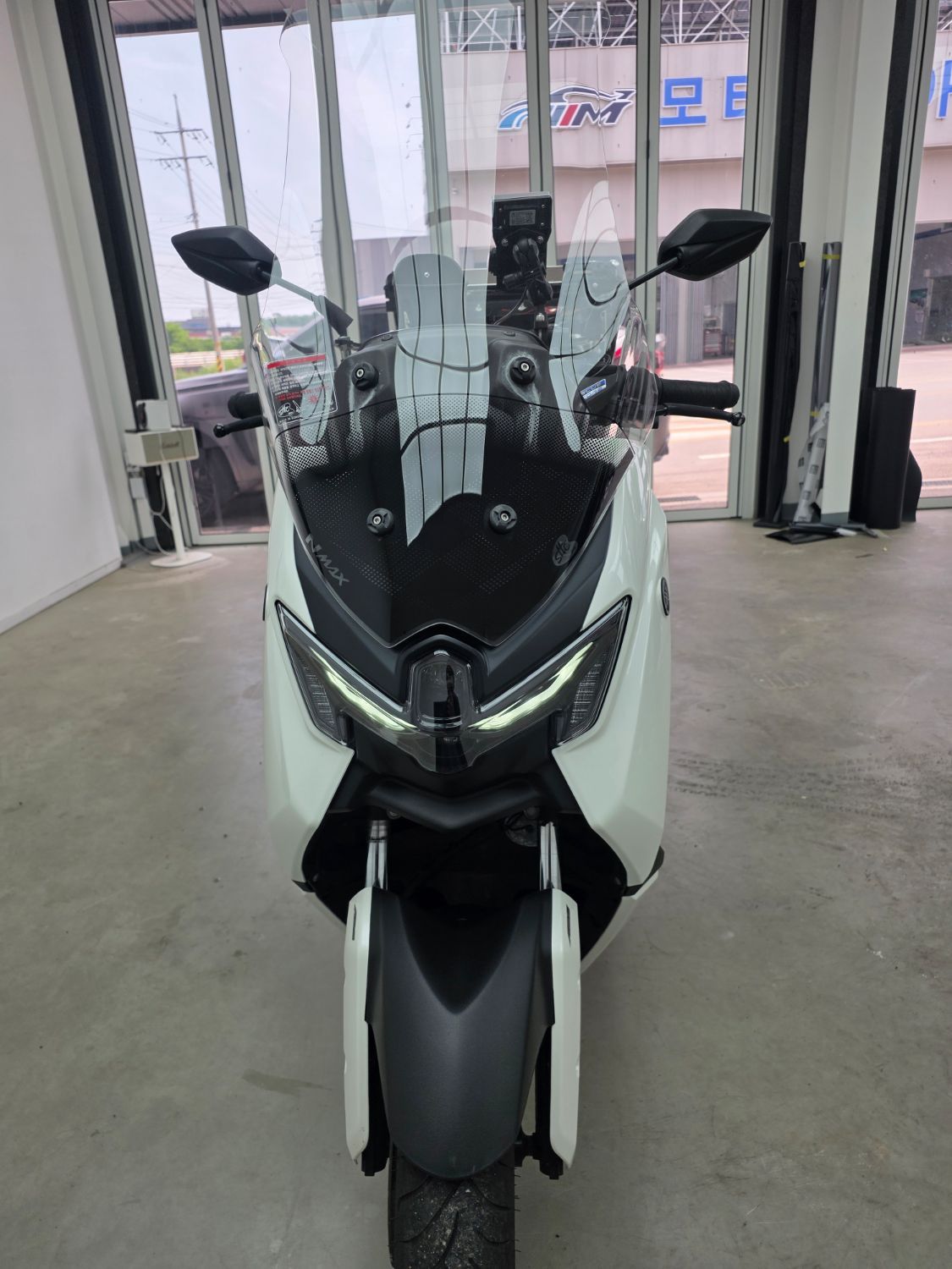 야마하 NMAX 125 more
