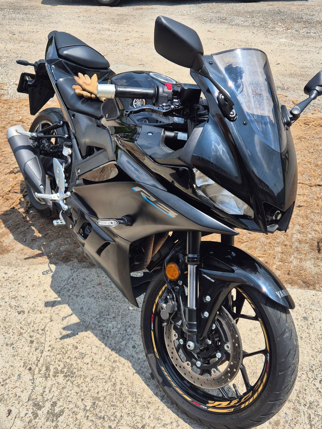 야마하 YZF R3 thumb 2