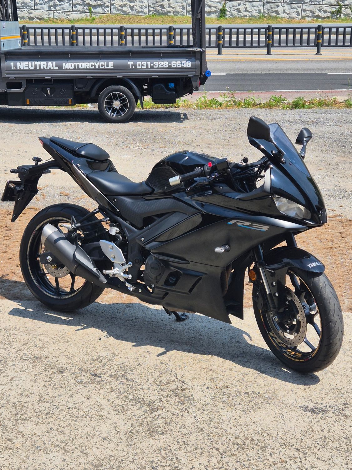 야마하 YZF R3 main