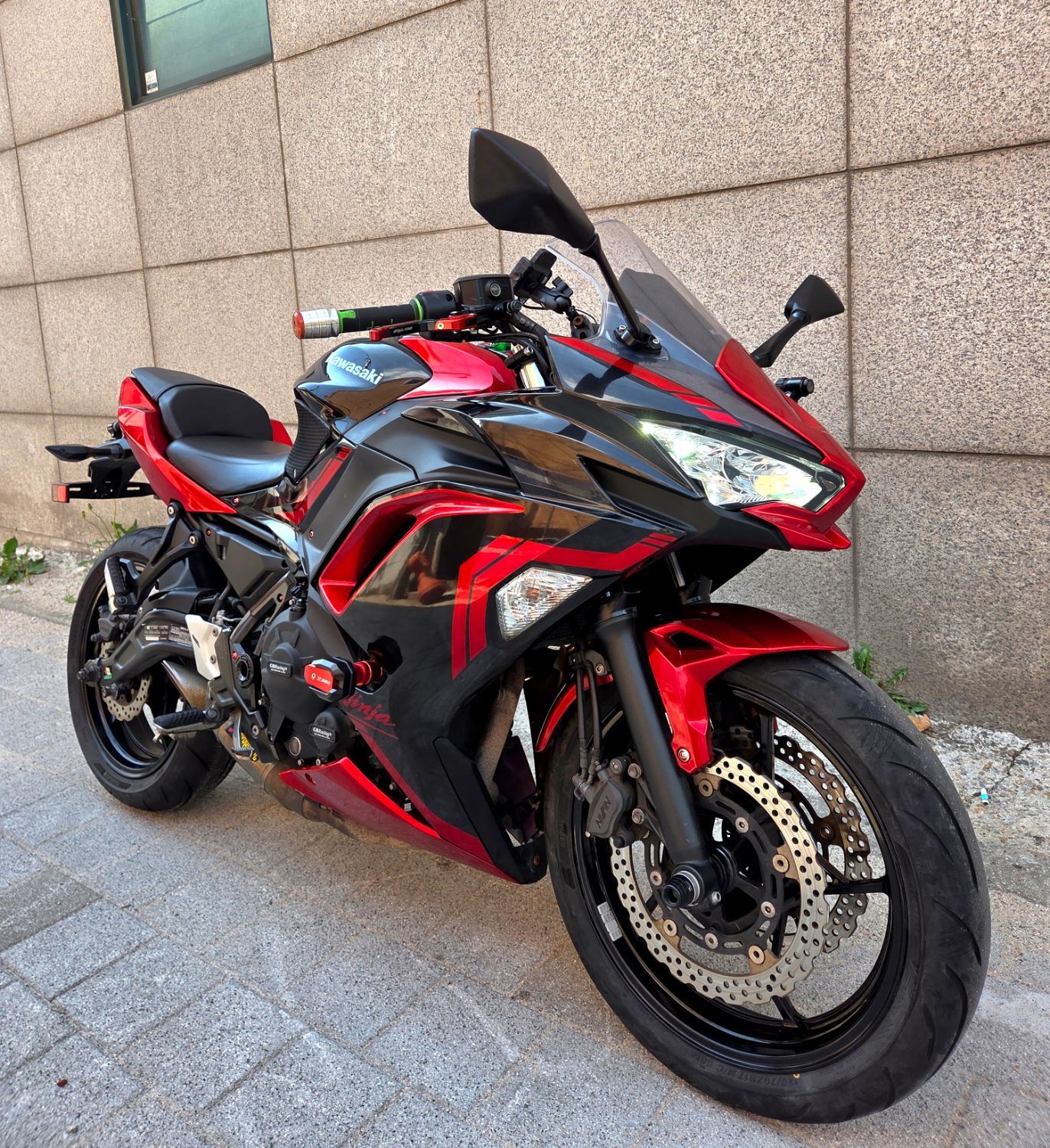 가와사키 닌자 650 main